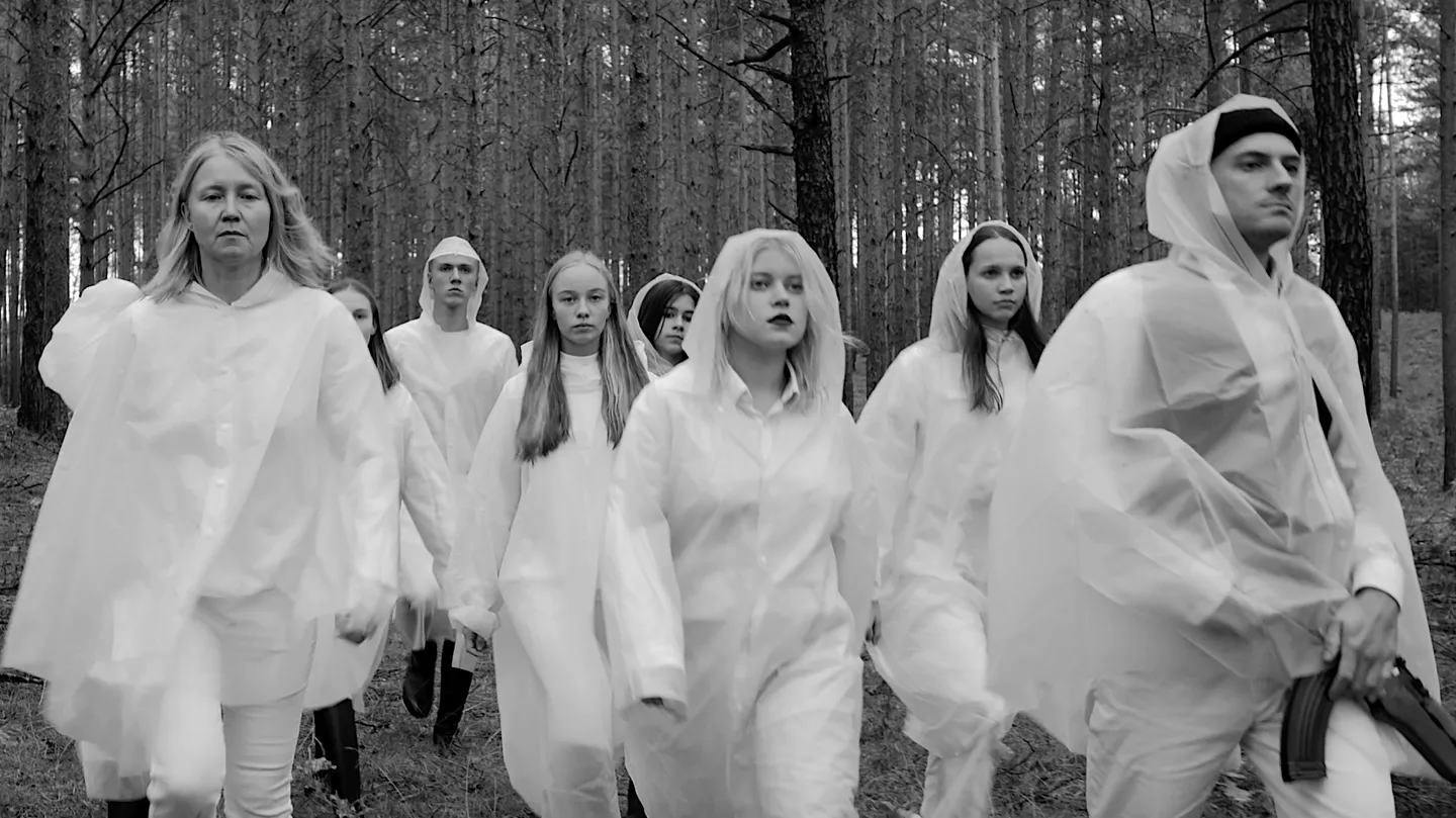 B. T. R. (BORN TO RUN) - Trailer by Nina E. Schönefeld