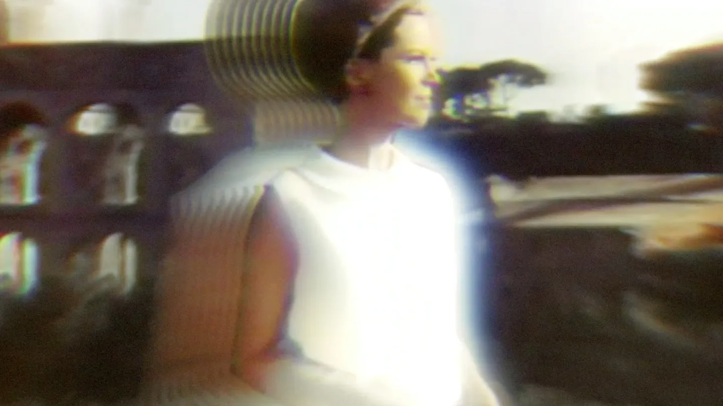 Time capsule - woman by Lilian Döring