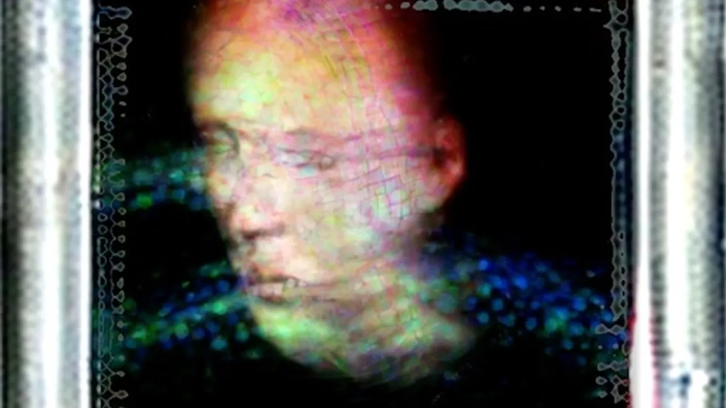 #holographic by Thomas Scheffer