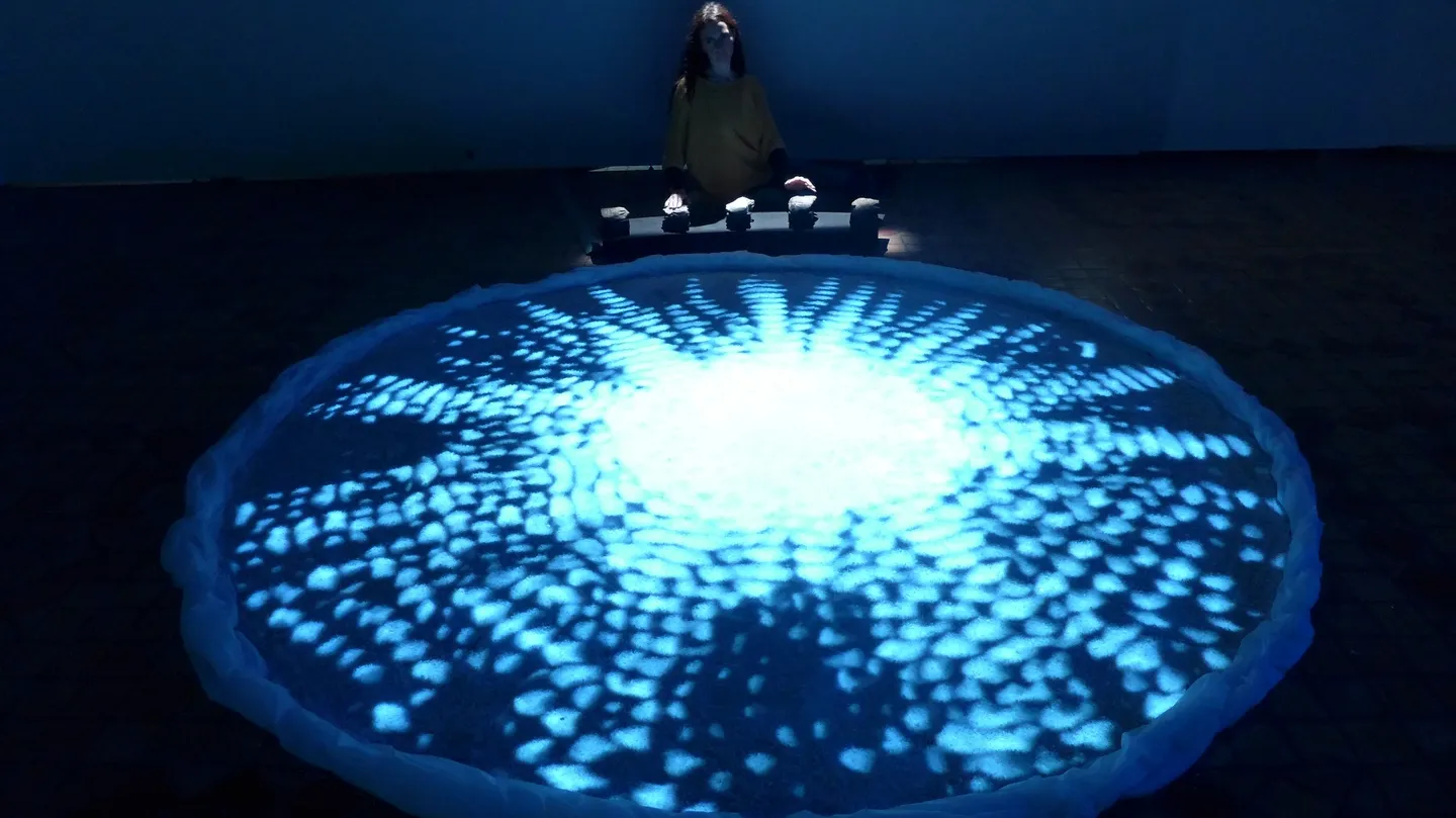 Sonolithique by Scenocosme - Gregory Lasserre & Anais met den Ancxt