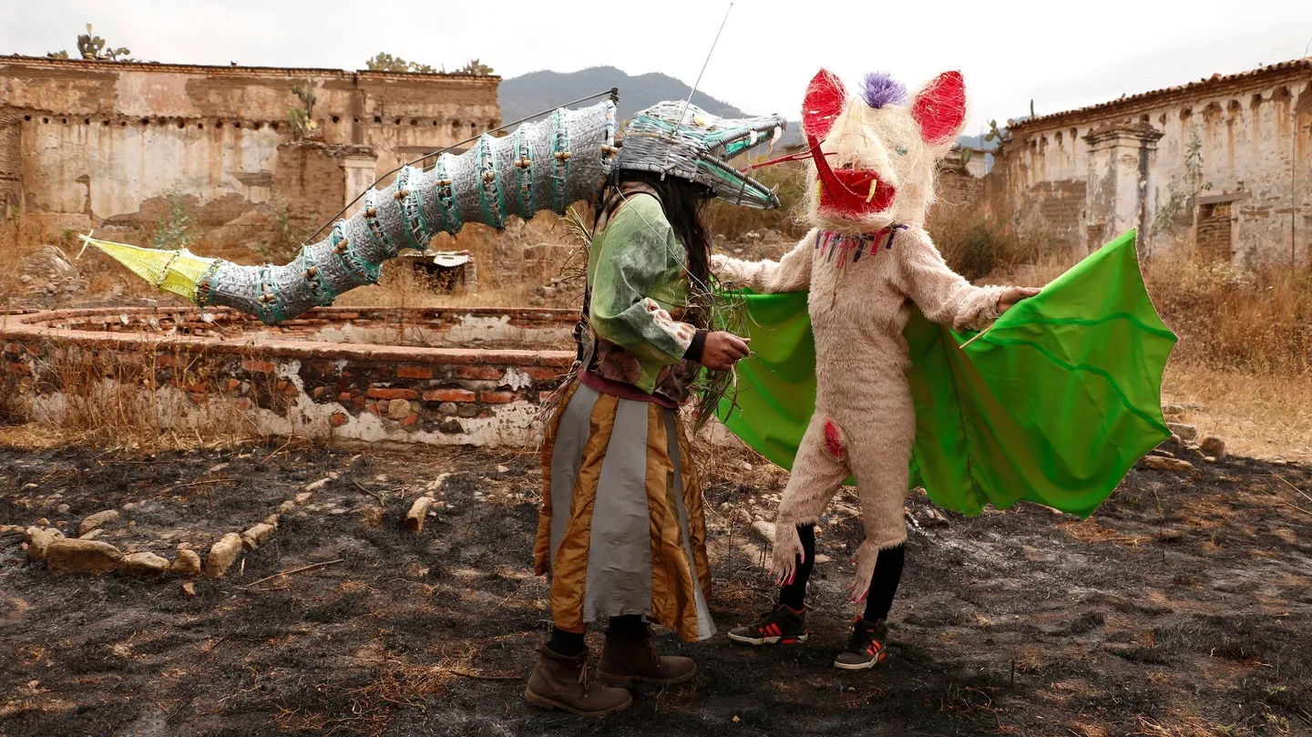 Soneto de Alimañas (Sonnet of Vermin)/ Trailer by Naomi Rincon Gallardo