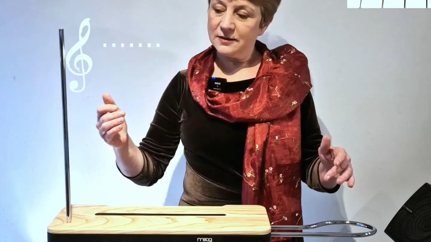 Theremin lesson for beginner by Lydia Kavina