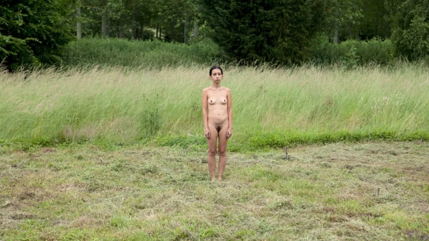 La Tierra by Regina José Galindo