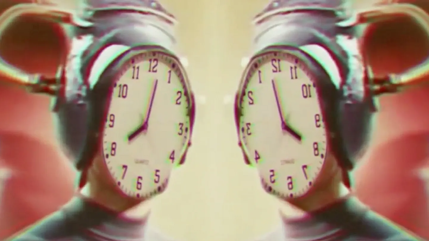 time capsule - Alien by Lilian Döring