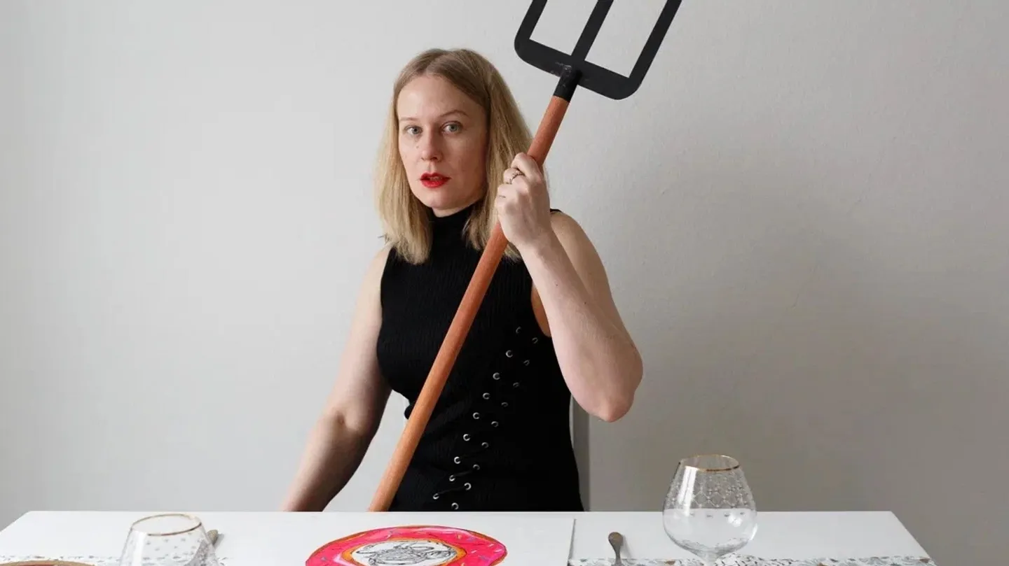 Noise by Leni Smoragdova