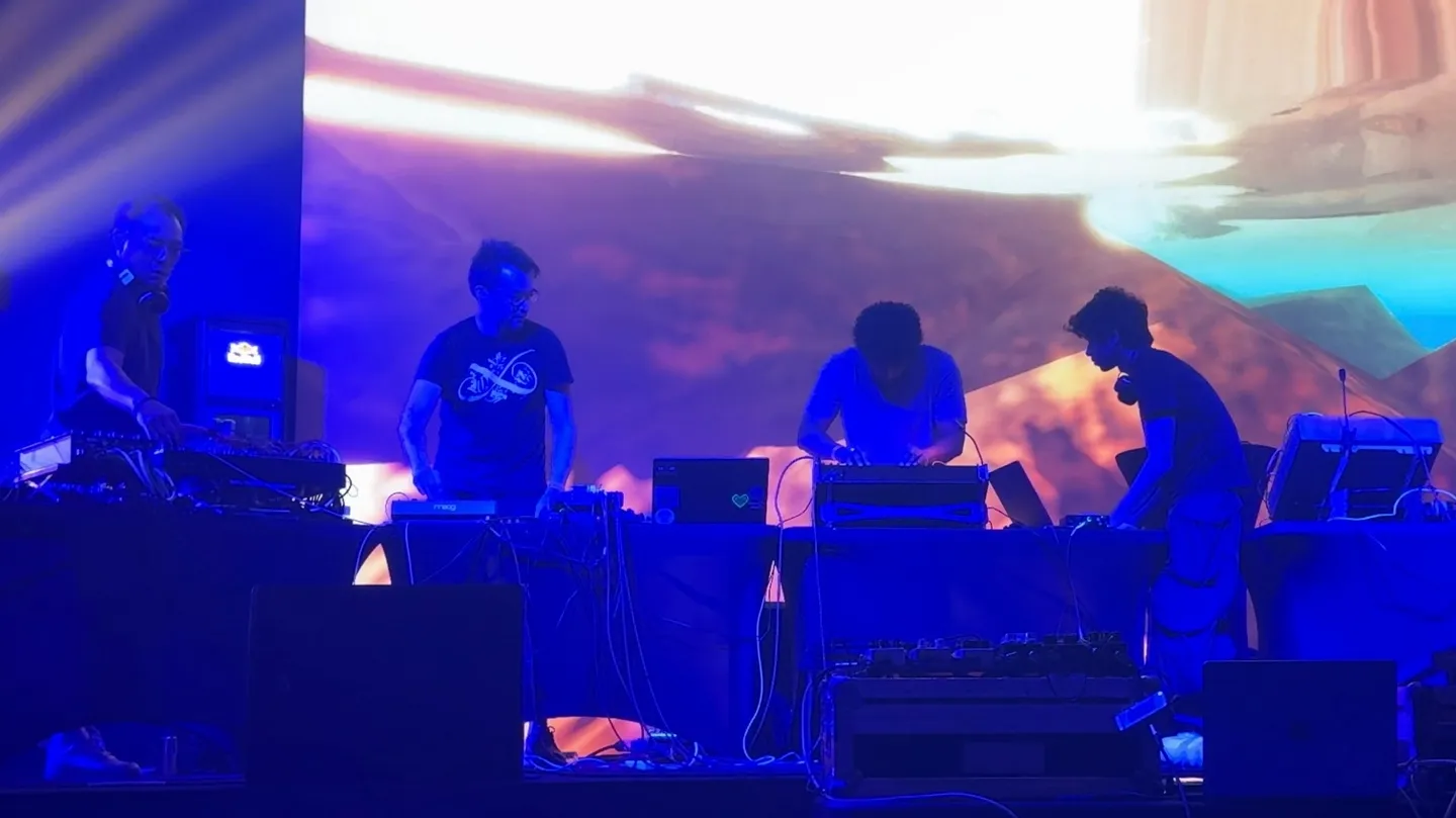 Mutek.AE Perfomance Lab by TWSTD