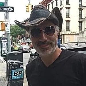 Johnny Kalangis